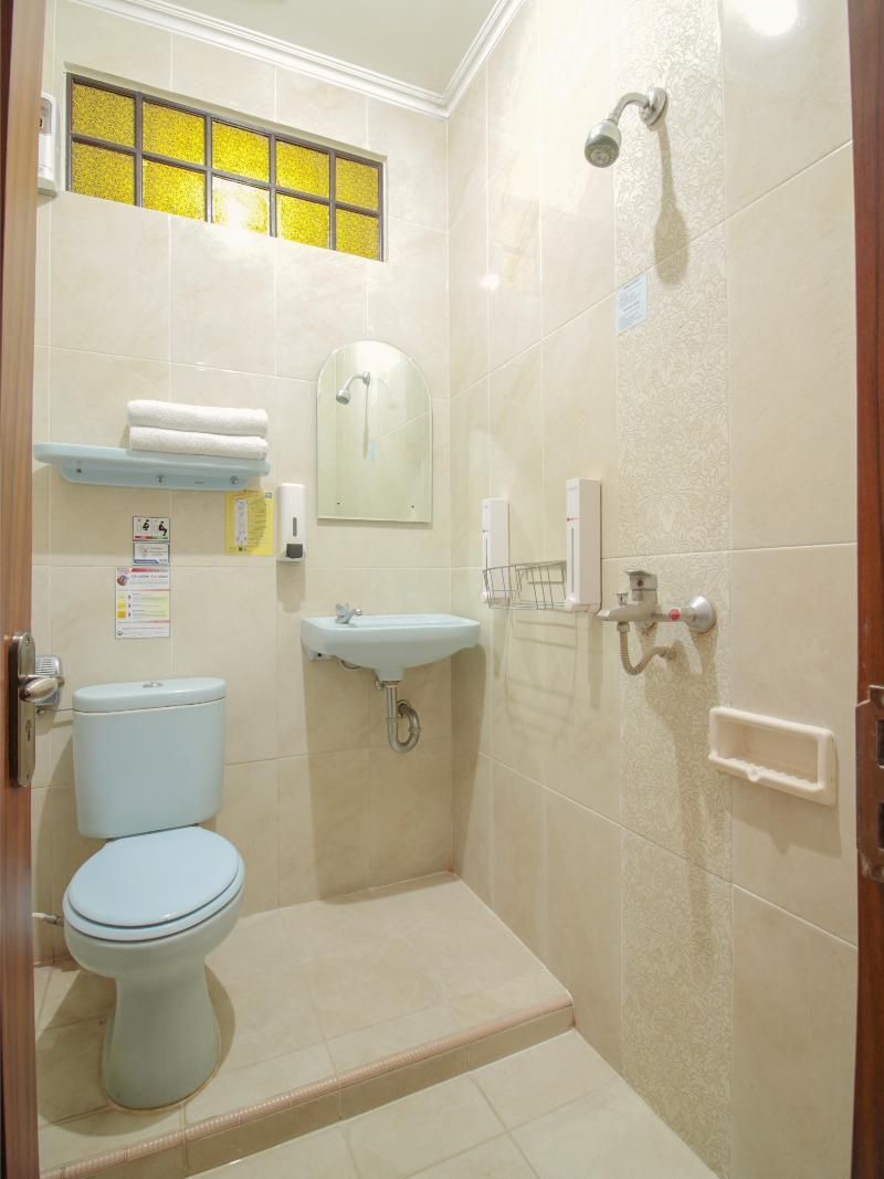 בנדונג Vaccinated Staff - Oyo 352 Homestay Sabang מראה חיצוני תמונה